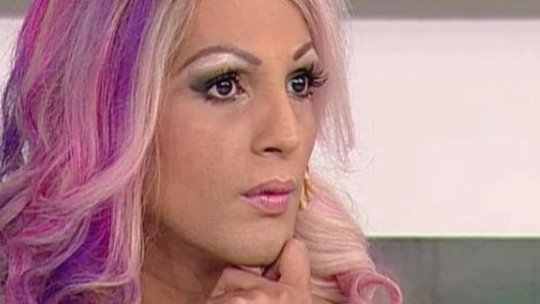 Naomi, celebrul transgender, a murit într-un spital din Germania! Cauză necunoscută a decesului