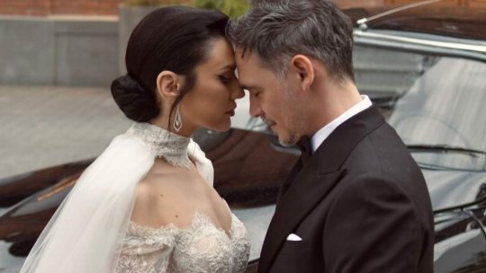 Tot ce nu s-a văzut la nunta lui Răzvan Simion cu Daliana Răducan. Dress code special, Dani Oţil costum identic cu al mirelui