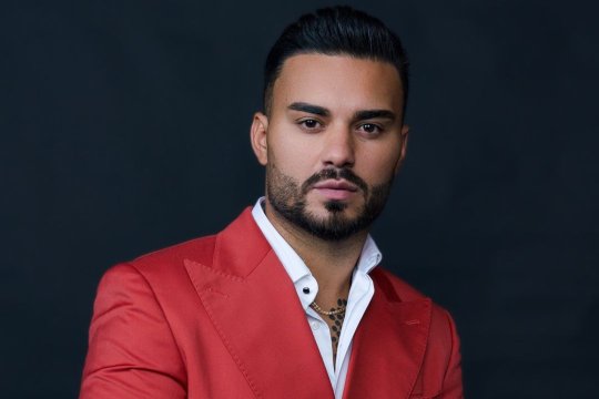 Jador urmează să fie operat! Care este afecțiunea cu care se confruntă manelistul: ''Pe Oana nu o deranjează''