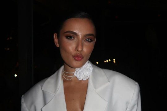 Alexia Eram s-a fotografiat alături de un celebru actor din Emily în Paris. Imaginea a făcut furori în rândul fanilor