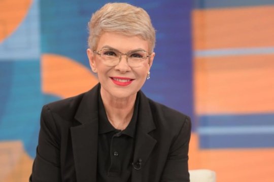 Dana Budeanu a făcut-o praf pe Teo Trandafir: ”Se îmbracă pilaf!”