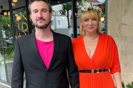 Cristina Cioran este din nou însărcinată cu Alex Dobrescu, dar nu are voie să se apropie de ea