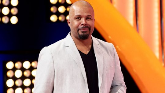 Cum a reacţionat Cabral, după ce a fost văzut cu o blondă. Mesajul amuzant al prezentatorului TV