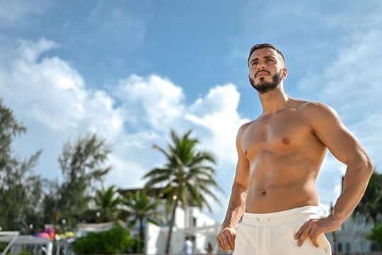 Ce nu ştiai despre Alin Simoiu? Ispita masculină a revenit la Insula iubirii, de la Antena 1
