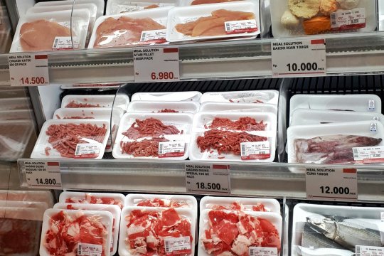 Cinci tipuri de carne pe care nu ar trebui să le cumperi din supermarket. La ce riscuri te expui