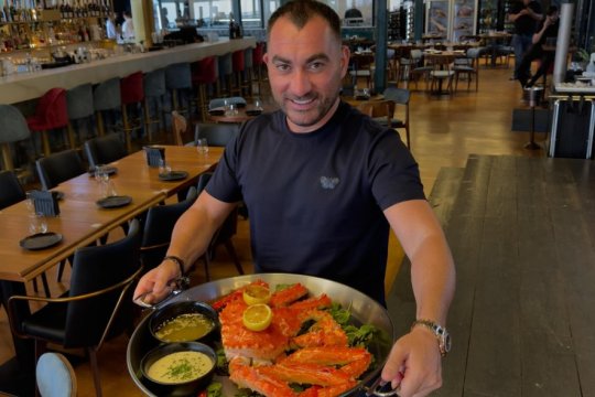 Pescobar a sponsorizat Balul Bobocilor din Rădăuți. Ce sumă a pus la bătaie afaceristul pentru petrecere