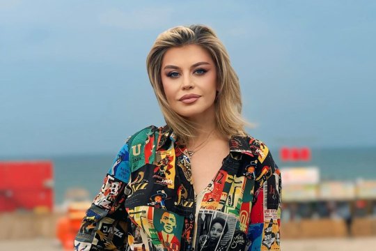 Loredana Groza, apariție explozivă pe internet! Ipostaza în care s-a fotografiat cântăreața i-a lăsat cu gura deschisă pe fani