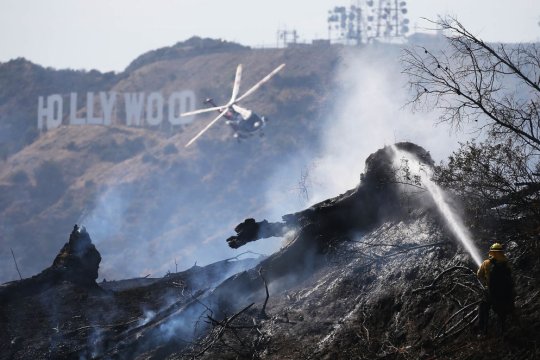 Incendiile de vegetație au dat mari bătăi de cap actorilor. Ce vedete de la Hollywood și-au pierdut casele deja
