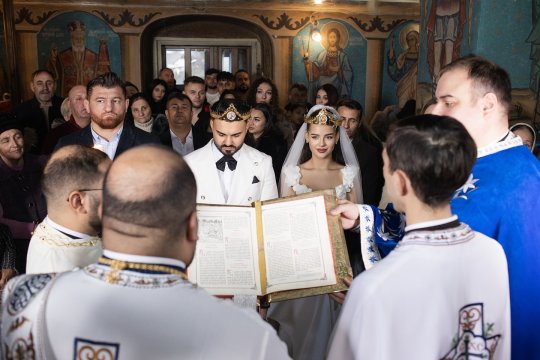 De ce nu au mers părinții lui Jador la petrecerea de nuntă a fiului lor. Ce s-a întâmplat, de fapt