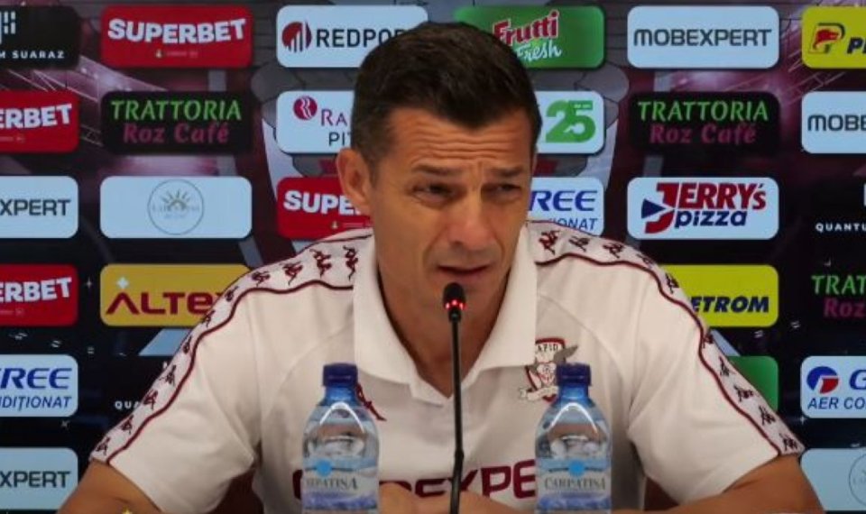 Constantin Gâlcă, în lacrimi în timpul conferinței de presă