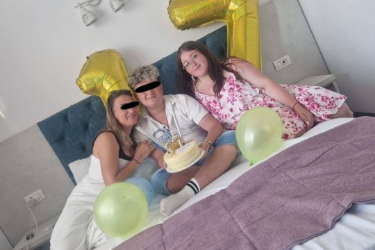 Campania de ajutorare pentru familia Mirelei, tânăra decedată în blocul din Rahova. Fratele ei a fost externat