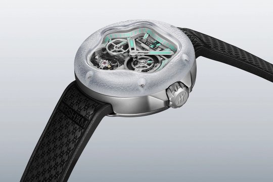 Fluiditatea timpului reinterpretată prin artă și inginerie. O nouă piesă de referință de la Hublot