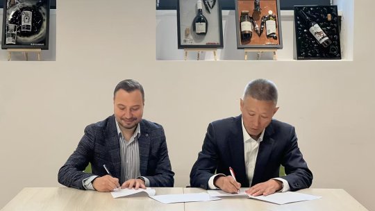 COMUNICAT | Cooperare strategică româno-chineză în industria vinului: Delegația orașului Yantai s-a întâlnit cu APEV România