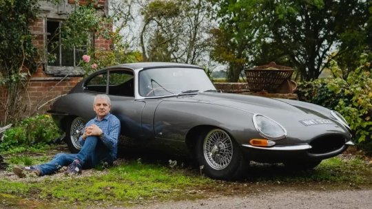 Jaguarul E-Type din 1963 al lui Rowan Atkinson va fi scos la licitație. Când are loc și care este prețul estimat