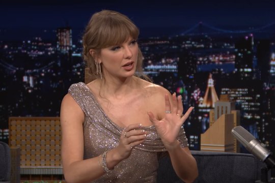 Taylor Swift a rupt tăcerea după ce s-a zvonit că a refuzat să cânte la Super Bowl 2026. Ce a spus artista despre Jay-Z și despre Travis Kelce