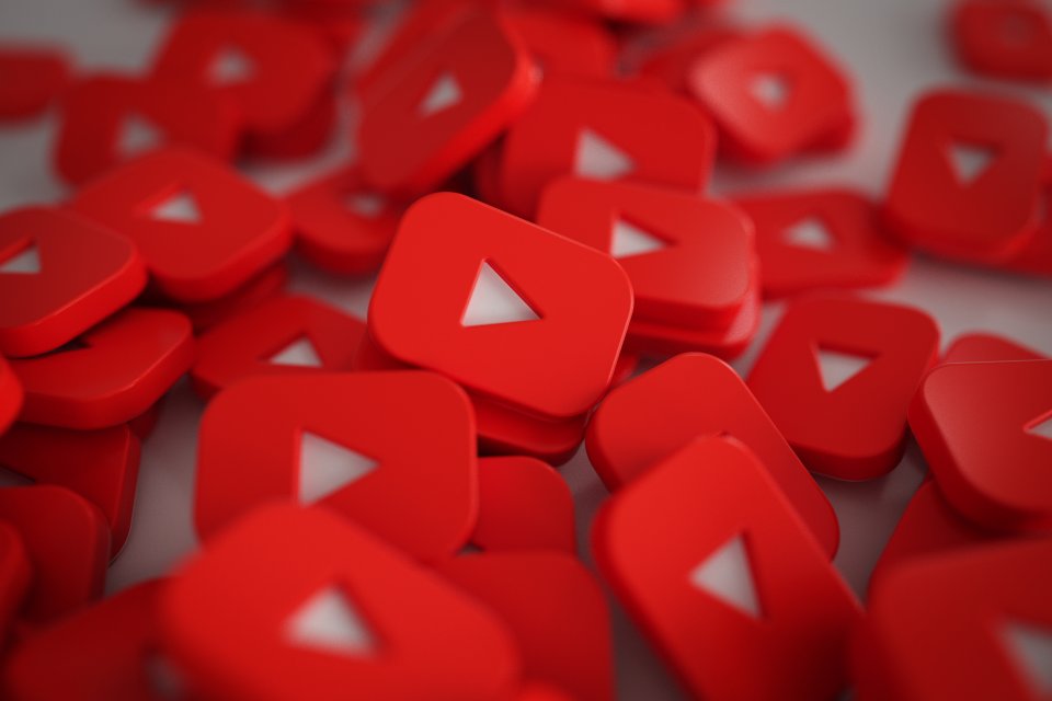 YouTube împlinește 20 de ani