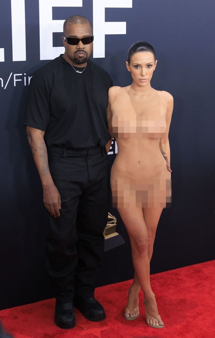 Kanye West a făcut senzație alături de Bianca Censori la Premiile Grammy 2025!