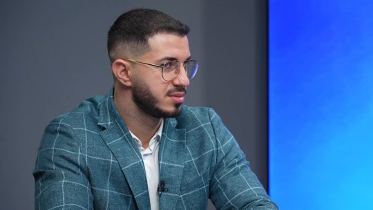 Alin Simoiu, bombardat cu nuduri! „Unele sunt insistente, dar mă opresc la timp!”