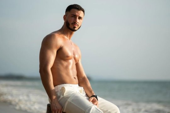 Alin Simoiu nu mai vrea să fie asociat cu Insula Iubirii! Motivul pentru care fosta ispită nu a participat la filmările sezonului 9