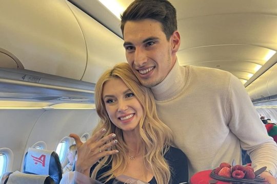 Andreea Bălan a început să dea invitațiile pentru nunta cu Victor Cornea! Când va avea loc marele eveniment