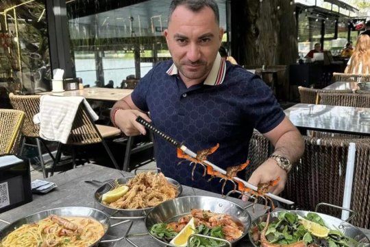 Înduioșător! Pescobar l-a găsit pe angajatul Tazz, care i-a emoționat pe toți și i-a făcut o surpriză
