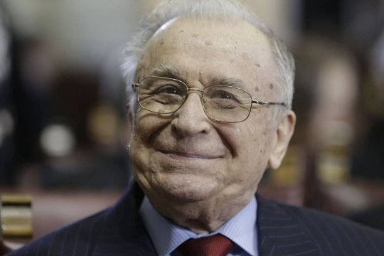 Ion Iliescu, în continuare la Terapie Intensivă. Medicii confirmă: „Pacient foarte fragil, multiple boli cronice asociate”