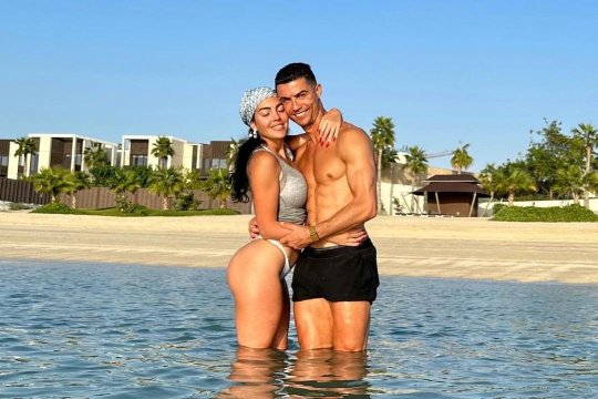 Cristiano Ronaldo a cerut-o în căsătorie pe Georgina Rodriguez. Cum arată inelul pe care fotbalistul l-a ales