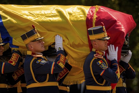 Gabriela Lucuțar a criticat ceremonia de înmormântare a lui Ion Iliescu. Ce a nemulțumit-o pe ”Regina Întunericului”