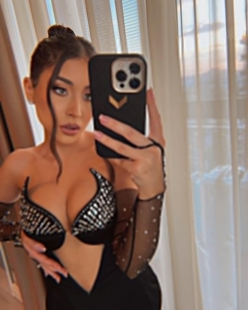 Nicole Cherry merge la psiholog