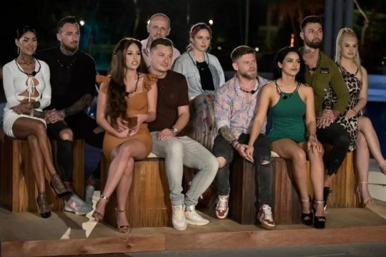 Fosta concurentă de la Insula Iubirii a luat foc la adresa Oanei Monea. După ce i-a ispitit partenerul, aceasta a răbufnit pe internet: ”Cum e posibil să fii ultima roată de la căruță și să ai așa tupeu?”