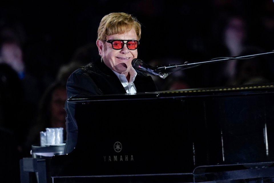 Personalitatea zilei 25 martie | Elton John
