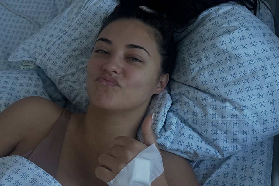 Antonia, la un pas de tragedie! Artista a ajuns pe masa de operație de trei ori și a stat 11 zile în spital după o intervenție estetică