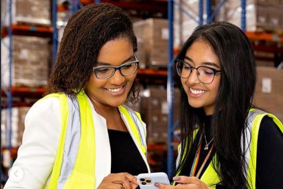 L’Oréal își consolidează angajamentul social. 50 de milioane de euro pentru sprijinirea femeilor până în 2030