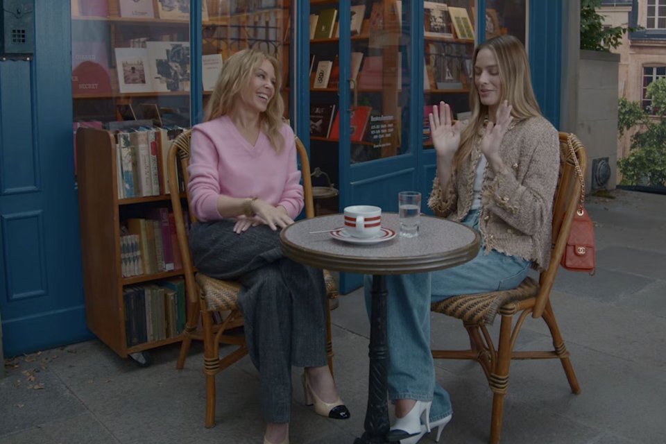 Chanel și o reverie pariziană pe ritmurile lui Kylie Minogue