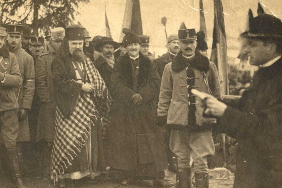 Singurele fotografii ale Unirii de la 1918: povestea uimitoare a lui Samoilă Mârza, “fotograful Unirii”