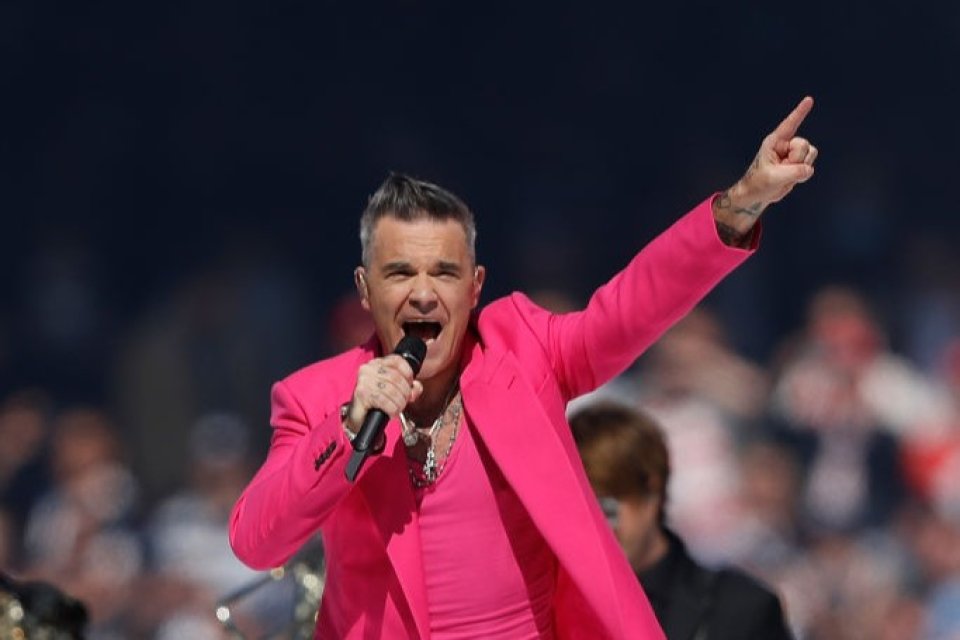 Personalitatea zilei 13 februarie | Robbie Williams, superstarul care a făcut Regatul Unit să cânte și tabloidele să vâneze